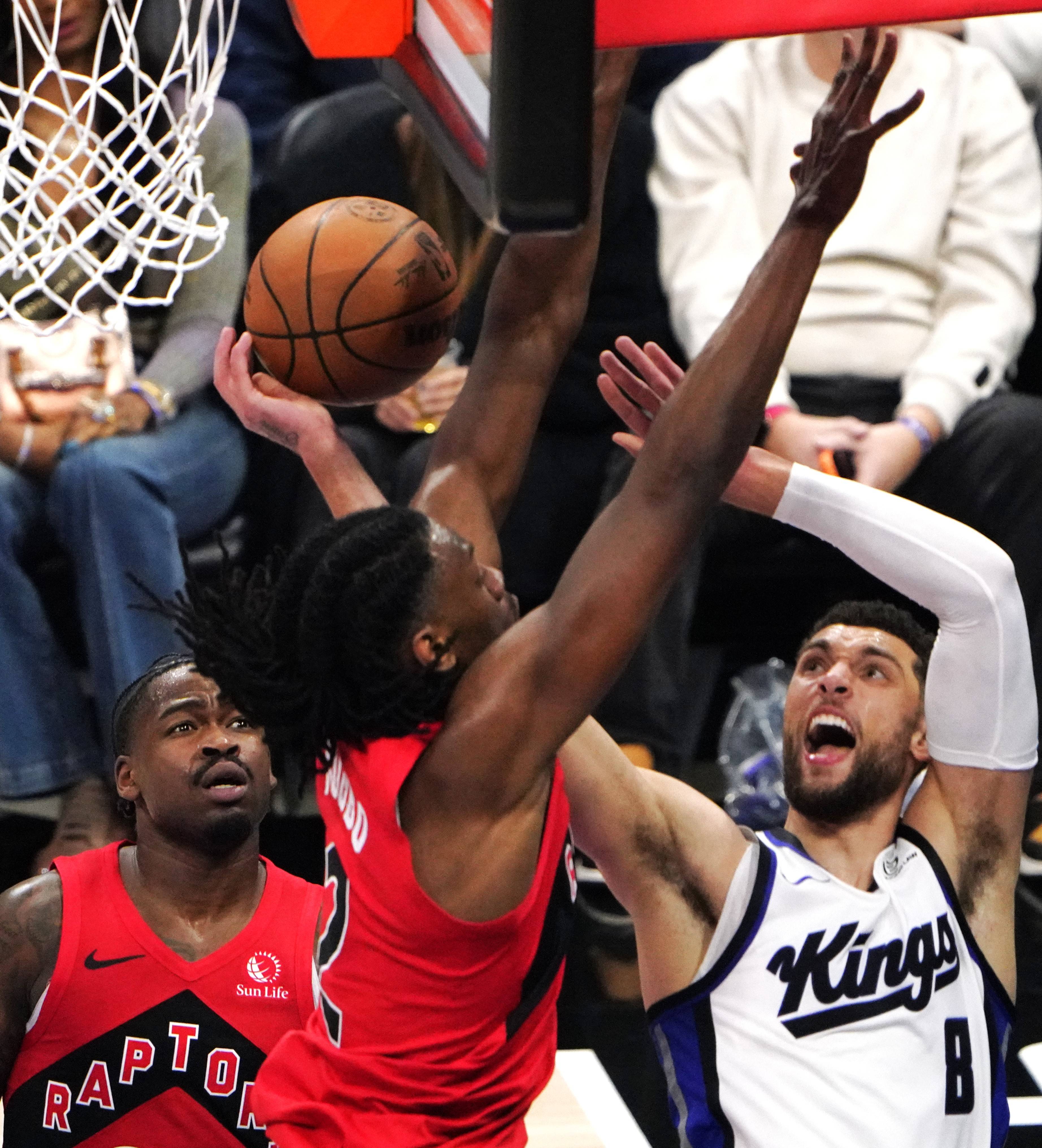 hth体育娱乐-包含尼斯围绕NBA常规赛绝杀压哨哈兰德关键节点逆转，多伦多猛龙调整名单备战欧篮联瞬间刷屏的词条